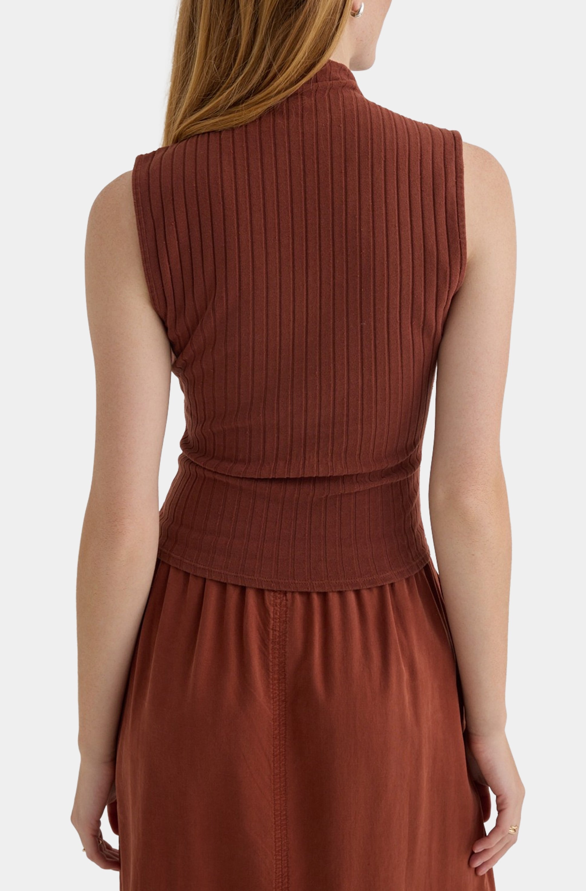 Sleeveless Mock Neck Top – HEMLINE French Quarter