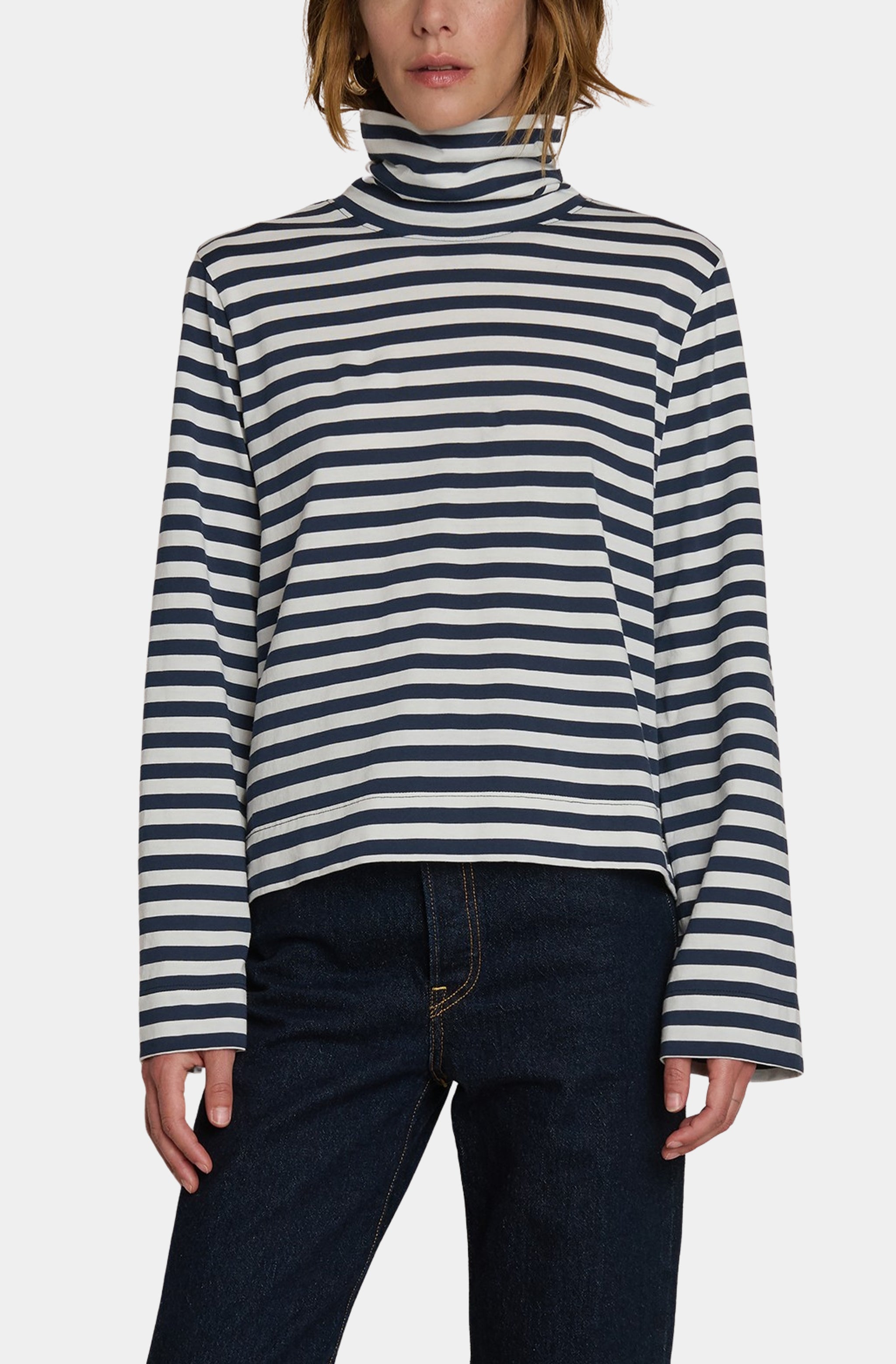 Neo Mock Neck T-Shirt – HEMLINE French Quarter