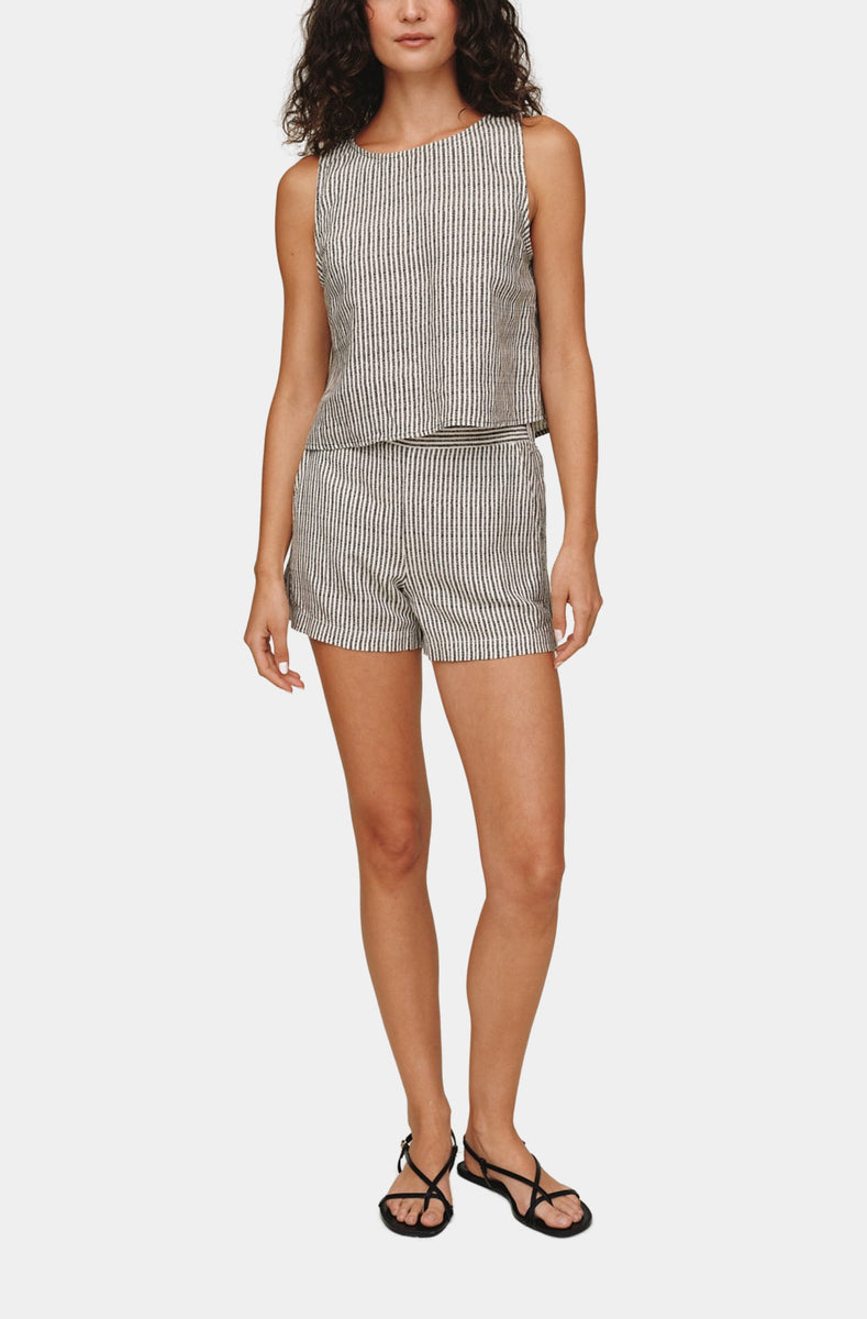 Sleeveless Boat Neck Split Back – HEMLINE French Quarter