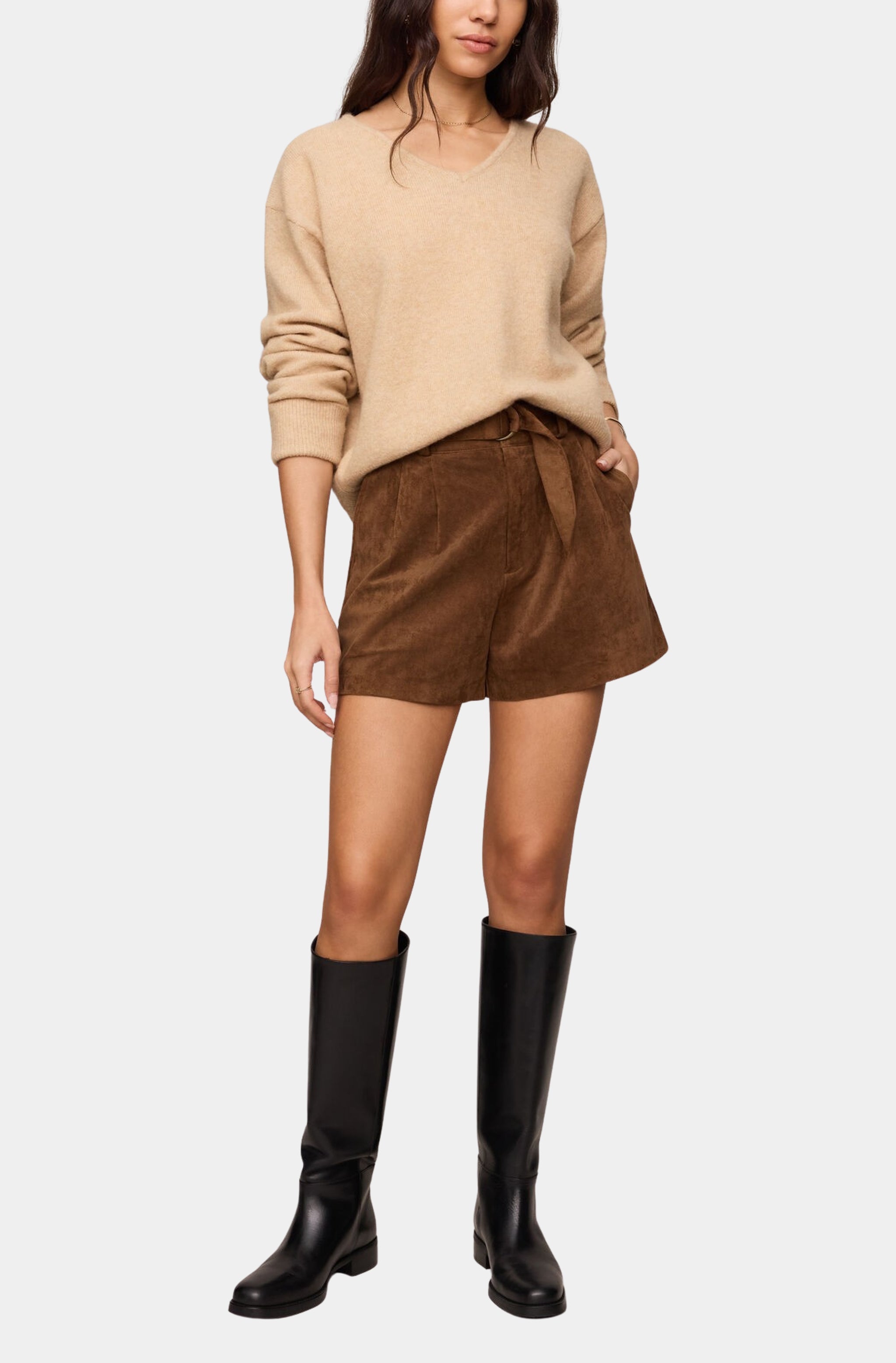 Ivory Suede Short – HEMLINE French Quarter
