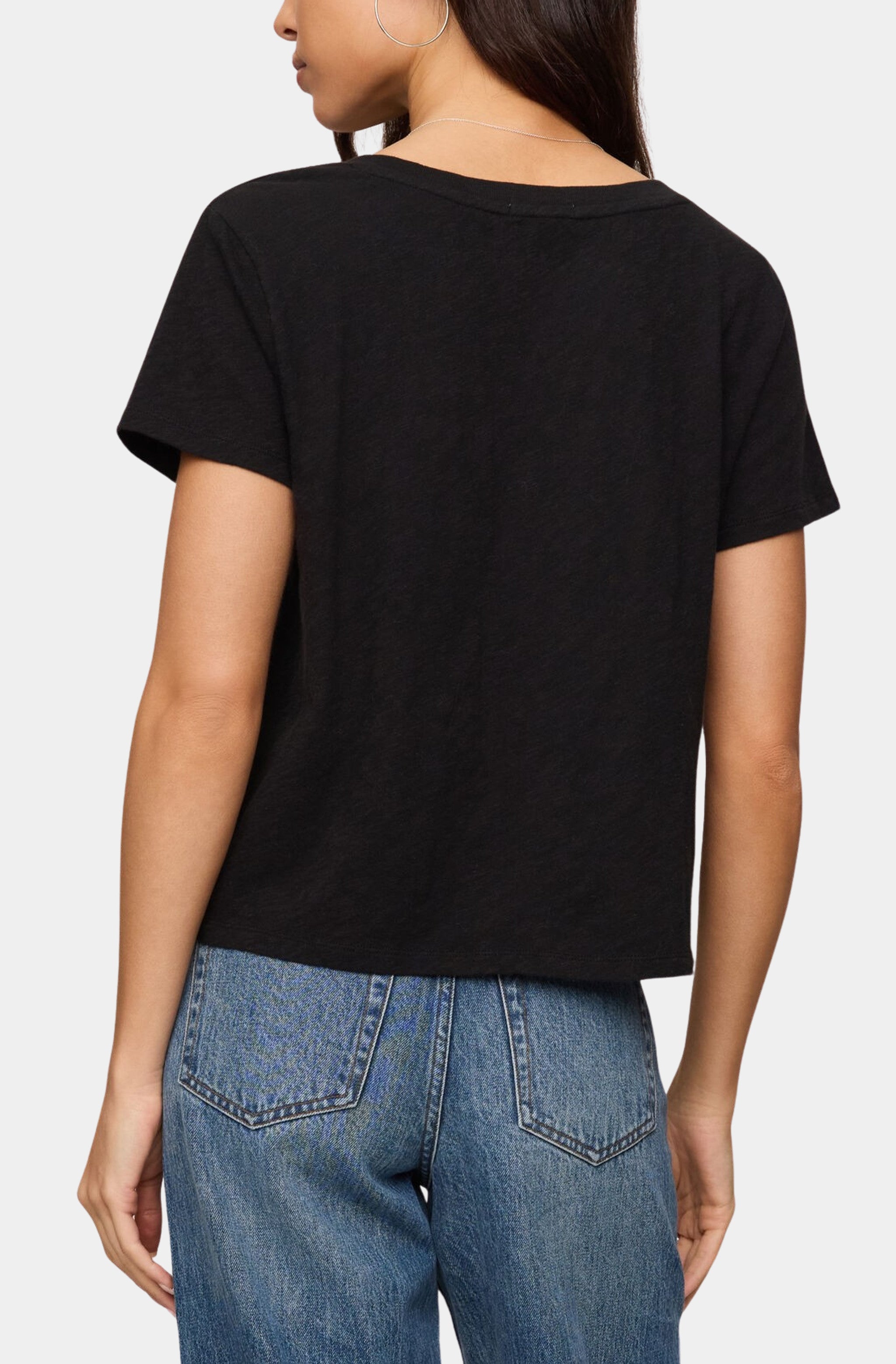 tee。 Nomad V Neck Tee – HEMLINE French Quarter