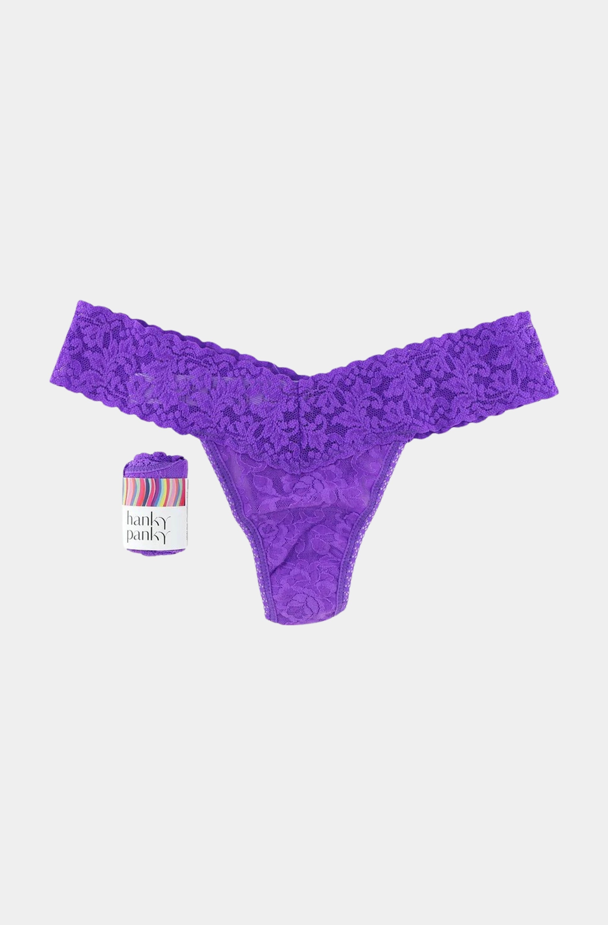 Signature Lace Low Rise Thong