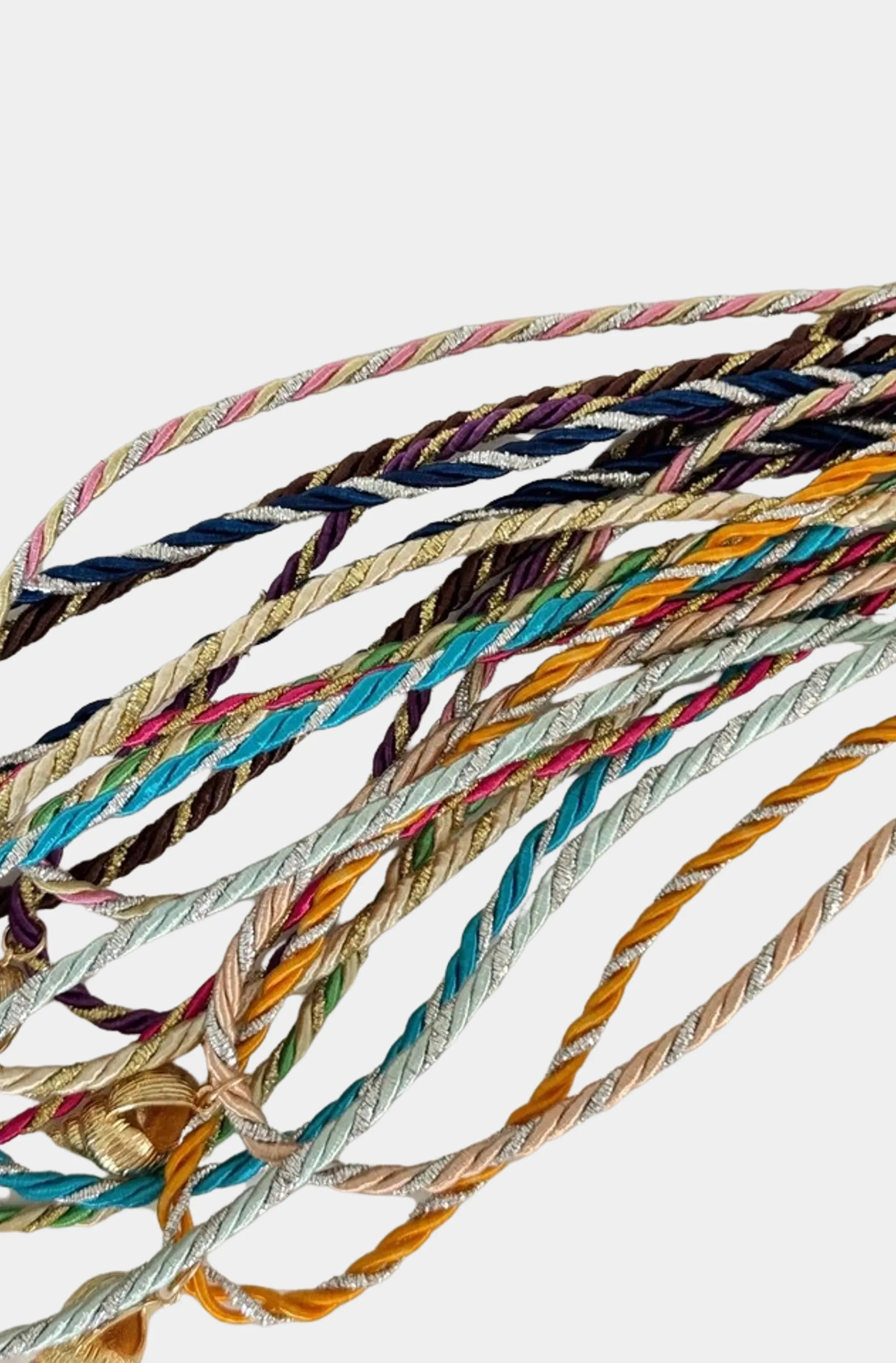 Shell Cord Necklace - Ocean-Inspired Jewelry – HEMLINE French Quarter