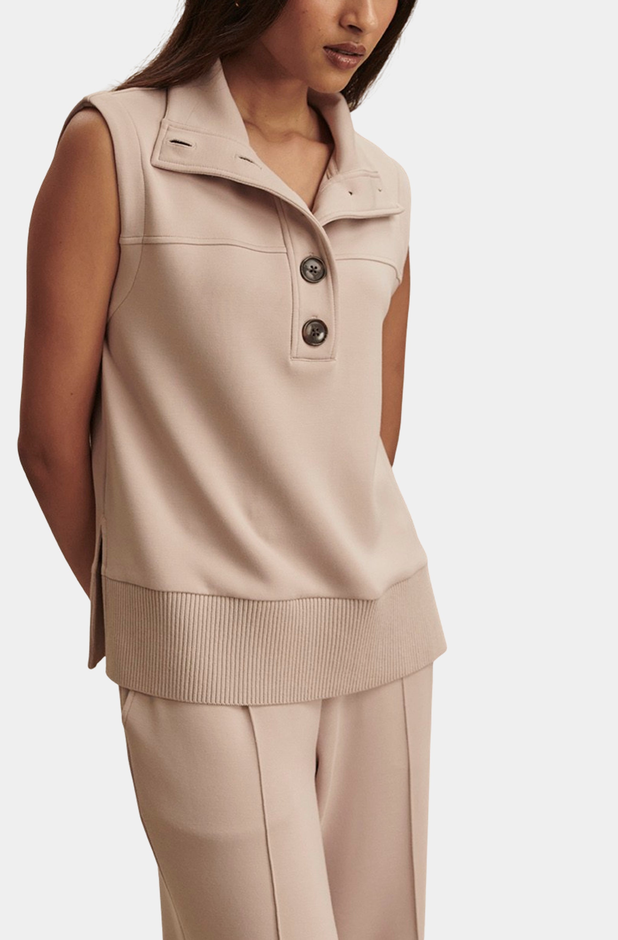 Conall Button Tank