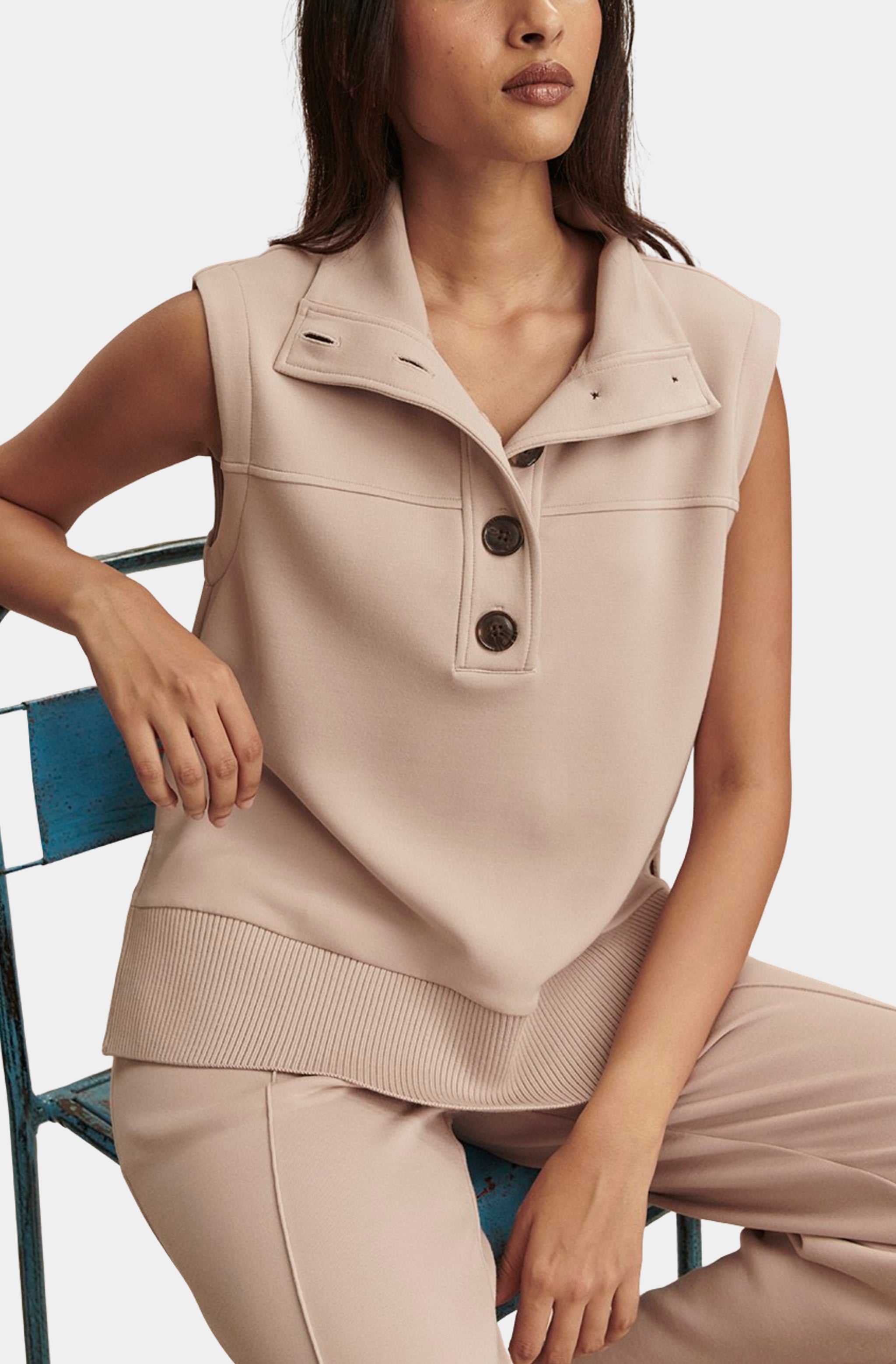 Conall Button Tank